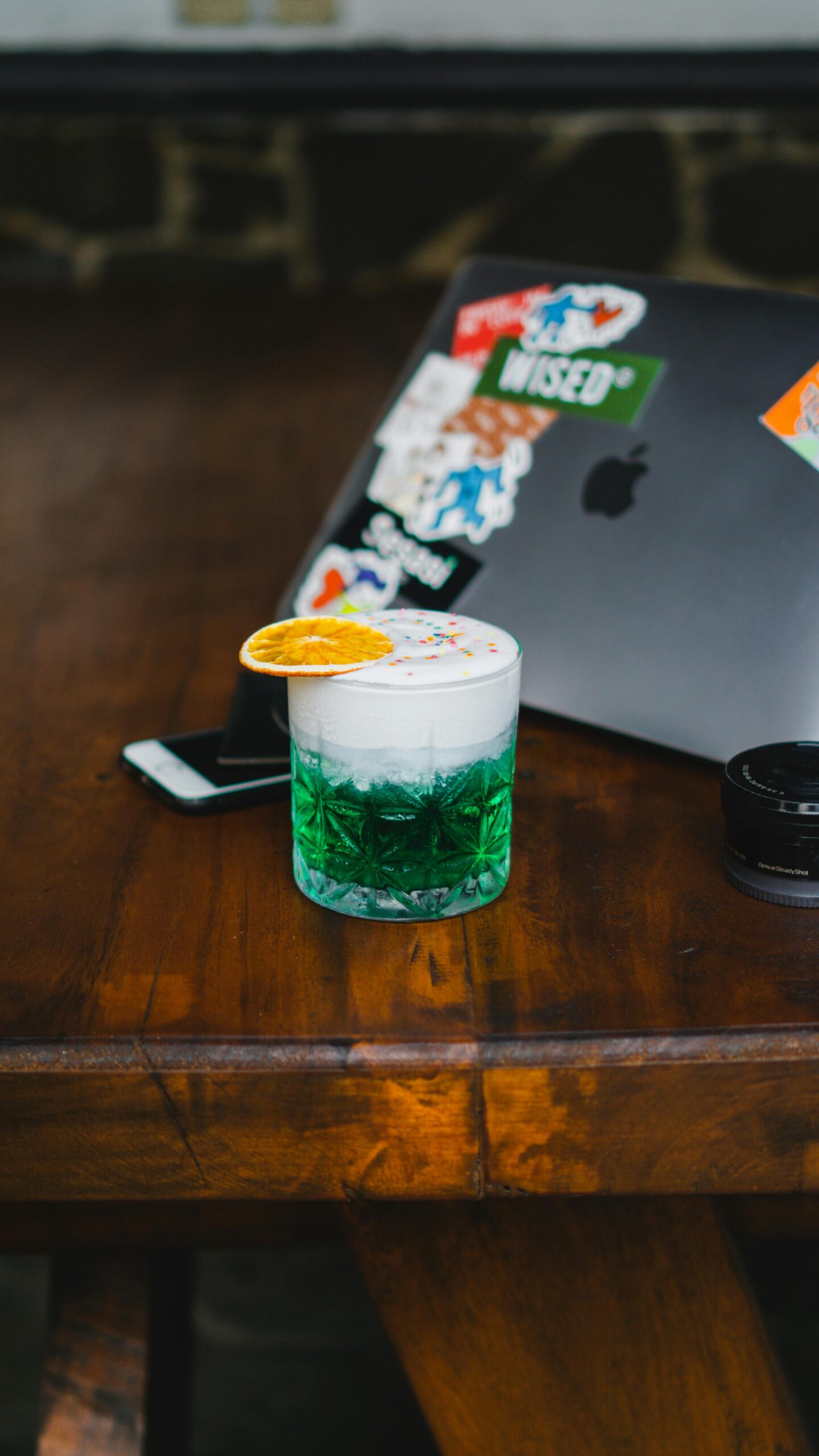 The Magnesium Miracle: Why Everyone is Drinking “Calm” Sodas